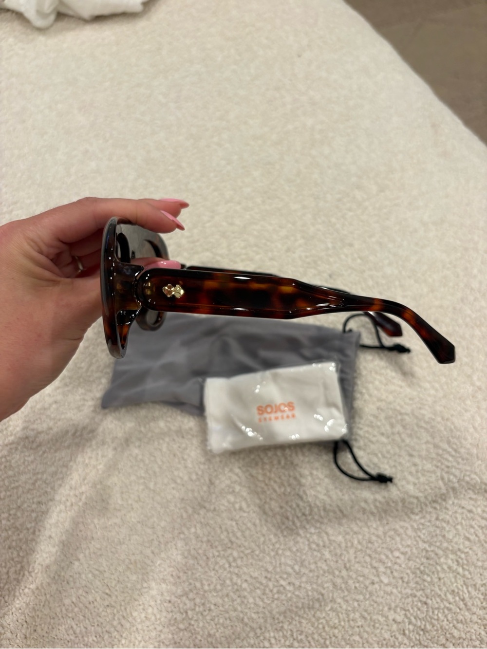 Sojos Sunglasses - Picture 2 of 3